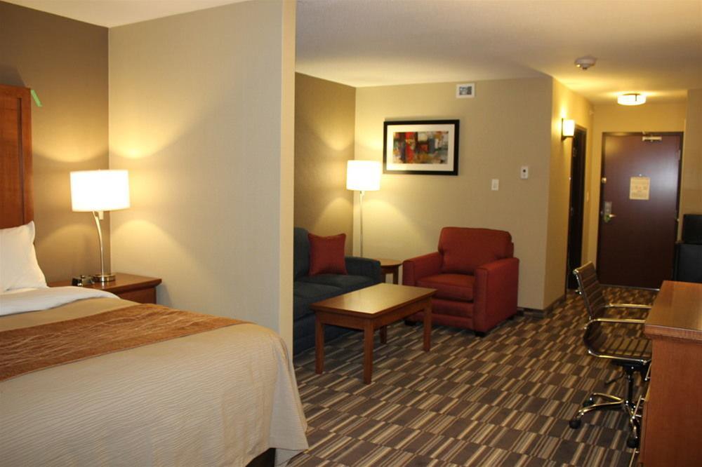 Comfort Inn & Suites Edmonton International Airport Nisku Kültér fotó